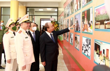 Chủ tịch nước Nguyễn Xuân Phúc: An ninh quốc gia là đặc biệt hệ trọng, then chốt, sống còn
