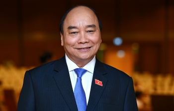 quoc hoi bau ong nguyen xuan phuc tiep tuc giu chuc chu tich nuoc