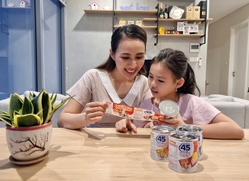 ky niem sinh nhat 45 nam vinamilk tung phien ban sua dac ong tho dac biet rinh vang hap dan