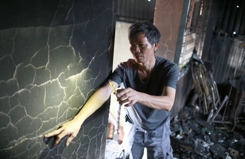 Người dân tự sơ tán sau vụ cháy kho Rạng Đông