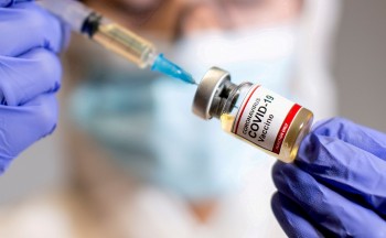 'Xét nghiệm là then chốt, vaccine là căn cơ để thích ứng an toàn có kiểm soát'