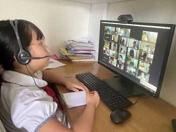 Hà Nội duy trì học trực tuyến, tiêm vaccine cho 100% giáo viên