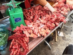 Giá thịt lợn tăng kỷ lục, nhiều nơi không có lợn để bán