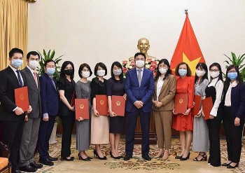 bo nhiem nhan su lanh dao moi bo ngoai giao va thanh tra chinh phu