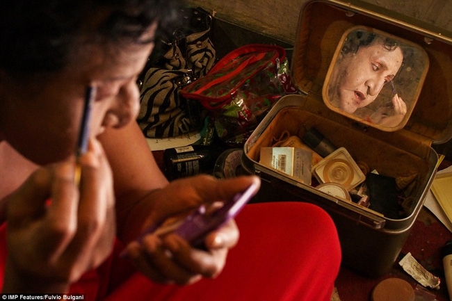 Nhiều công dân Indonesia bị cấm xin việc vì là người chuyển giới