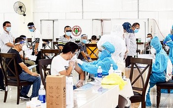 Đồng Nai: Người lao động được tiêm vaccine COVID-19, doanh nghiệp FDI vững tâm sản xuất