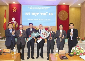 hai tan pho chu tich ubnd tinh khanh hoa vua dac cu la ai