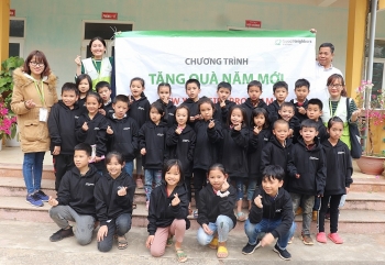 GNI tặng gần 4.000 suất quà cho trẻ bảo trợ tại Hòa Bình, Hà Giang, Tuyên Quang