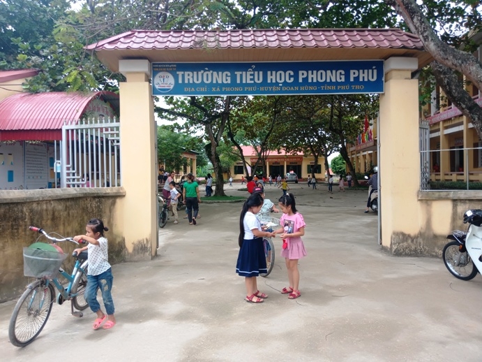 Lùm xùm các khoản thu chi tại trường Tiểu học Phong Phú