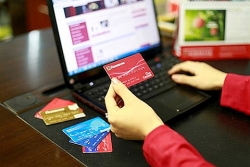 Đổi ATM sang thẻ chip có tránh được mất tiền trong tài khoản?