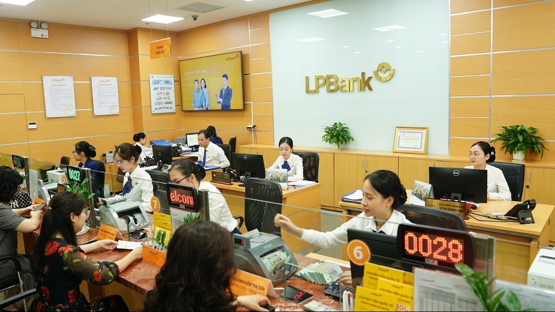 LPBank báo lợi nhuận 7.039 tỷ đồng năm 2023