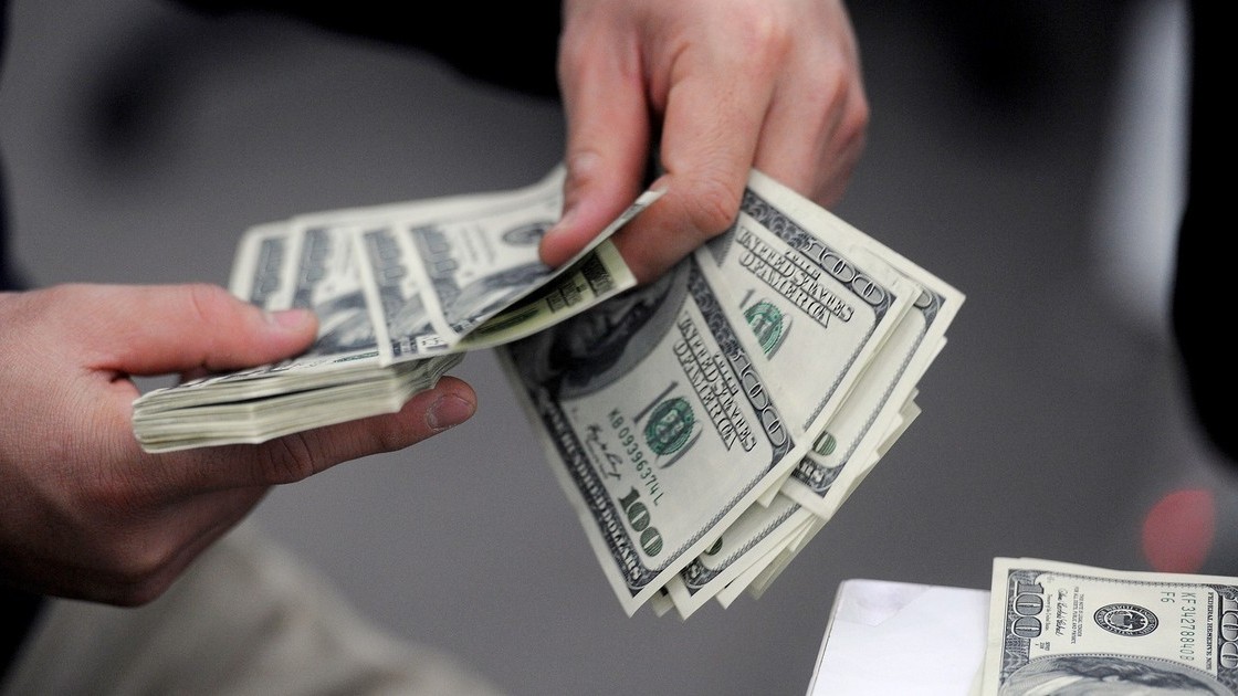 ty gia tang manh tren thi truong tu do