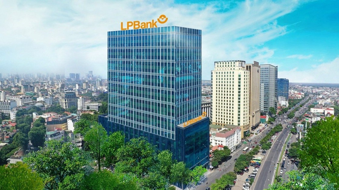 LPBank dự kiến chi 200 tỷ mua cổ phần LPBS