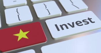 tam diem chung khoan moc 1300 diem va su phan tan cua dong tien