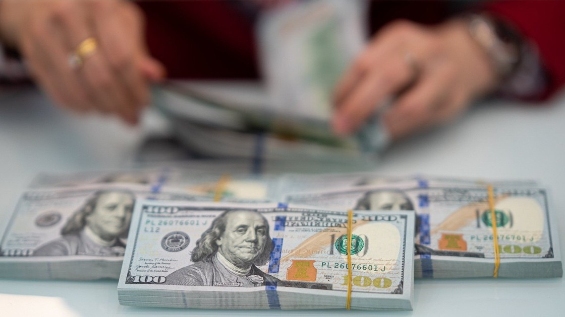 ngan hang tang manh gia dong usd gia vang tiep tuc di len