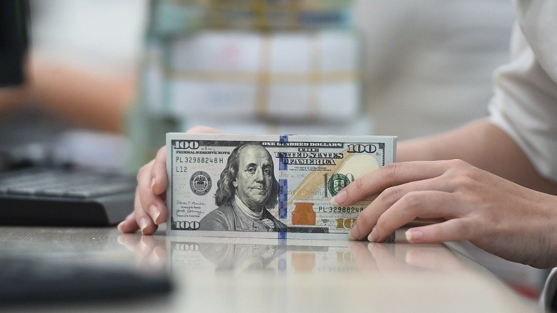 Tỷ giá USD/VND đi lên, giá vàng đi ngang