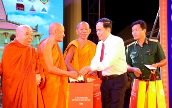 can tho am ap chuong trinh mung tet co truyen chol chnam thmay 2021