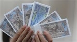 ngan hang khong chi tien moi in con nguyen seri tu 5000 dong tro xuong