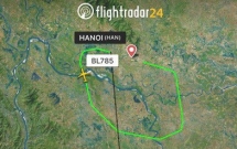 vu may bay jetstar quay lai noi bai sau 15 phut cat canh do may tinh dua canh bao gia