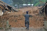 lo dat o bali indonesia khien 12 nguoi thiet mang