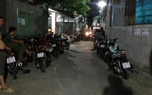 nam thanh nien nghi dung hung khi sat hai ban gai trong phong tro o sai gon