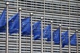 eu bo sung 3 cai ten vao danh sach thien duong tron thue