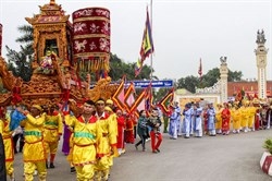 bach dang giang dau an le hoi van minh