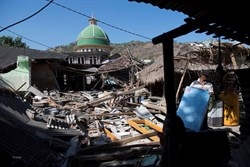 indonesia cac nan nhan dong dat o lombok can it nhat 30000 ngoi nha