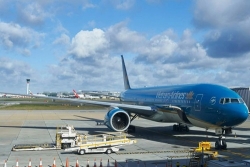 tang 136 chuyen bay dip nghi le 304 va 15