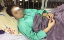 20 thanh nien mang theo hung khi xong vao quan tra sua truy sat thieu nu 16 tuoi