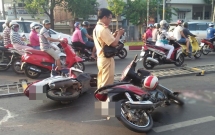 tong vao xe may gap nan nguoi xe om gia tu vong thuong tam