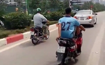 hanh dong ngong cuong cua nam thanh nien tren lan duong danh cho brt