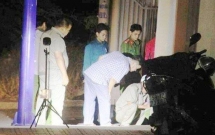 hai co gai tre bi nhom thanh nien dam guc trong dem o sai gon