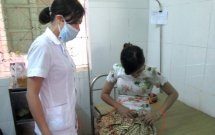 nghe an phe ma tuy nam thanh nien vac no ra duong ban 3 nguoi nhap vien cap cuu