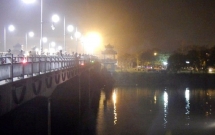 nhay xuong song huong tu tu nam thanh nien vung vay keu cuu truoc khi chim