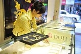 gia vang hom nay 36 ap luc giam gia bung no phien cuoi tuan