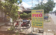 nam thanh nien dap pha nham quan pho do mu chu