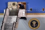 tong thong donald trump den singapre tren chiec khong luc mot