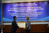 trao tang huy chuong huu nghi cho ba patricia ellen franklin