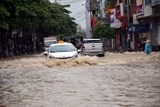 mua lu o quang ninh vo tuyen ong nuoc sach sat lo nghiem trong