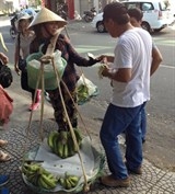 clip khach trung quoc quay roi nguoi ban hang rong o da nang