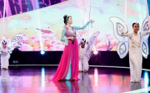 phi thanh van bi loai khoi gameshow vi hat yeu hut hoi