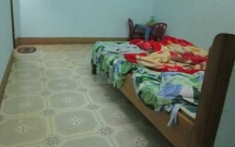 nguoi dan ong tu vong bat thuong sau dem vao nha nghi cung thanh nien 17 tuoi o sai gon