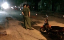 thi the nam thanh nien bi chem dut roi giua duong sau tran xo xat trong dem