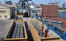 nga vua giao hang nghin dan nhiet ap cua to hop phao phan luc tos 1a cho khach hang nao