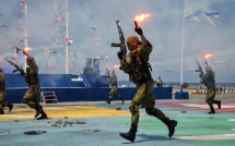 luon sau danh thoc do bo than toc nga don luc tinh nhue hoa thuy quan luc chien