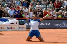 dang quang o hamburg open nadal lap ky luc moi tren san dat nen