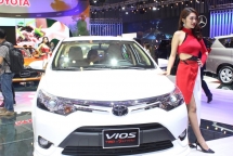 Ô tô Toyota tiếp tục giảm 115 triệu: Điều khó tin đang diễn ra