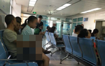 canh sat bat giu ga dan ong doi bai ngang nhien so soang co chau gai vi thanh nien giua phong cho benh vien