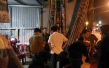 loi khai cua nghi can sat hai nam thanh nien roi giau xac trong tu quan ao o sai gon